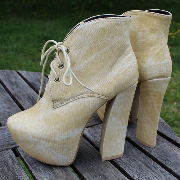 Boots - Picture 1 of 2